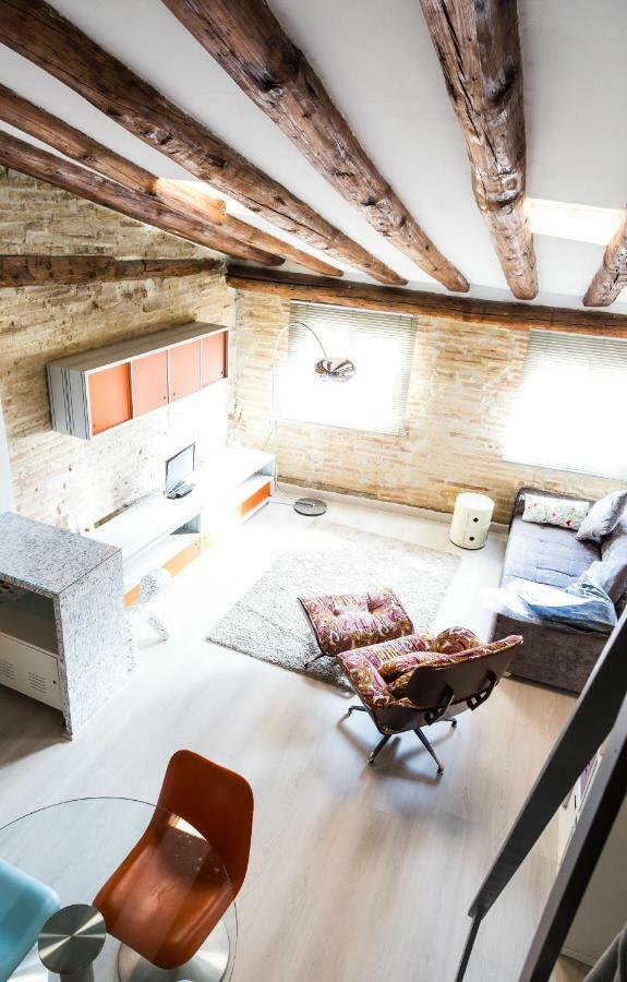 Fantastica Buhardilla Pz. Pilar Apartment Zaragoza Exterior foto